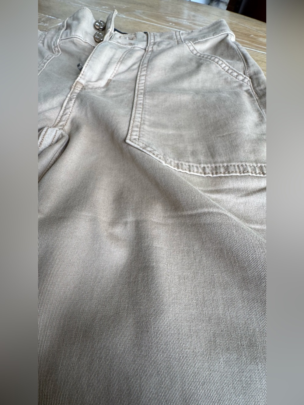 White House Black Market Wide-Leg Pants in Khaki - Picture 3 of 6